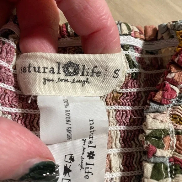 Natural Life Women’s Stretch Waist Shorts - Picture 2 of 5